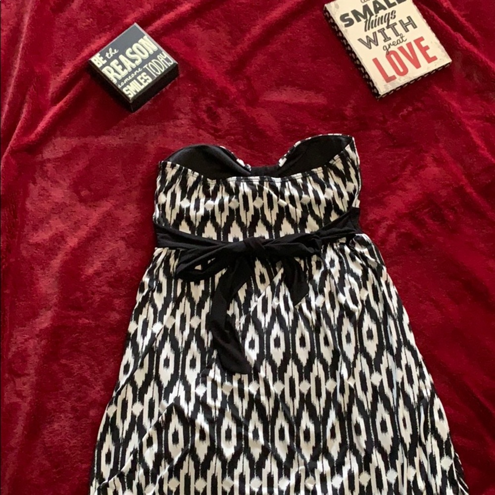 Dress - Picture 4 of 6